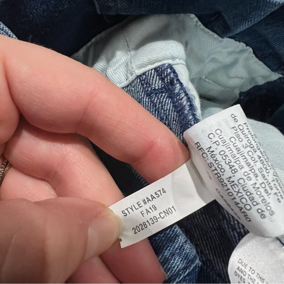 Madewell Paperbag Jeans in Flannigan Wash - Picture 10 of 11